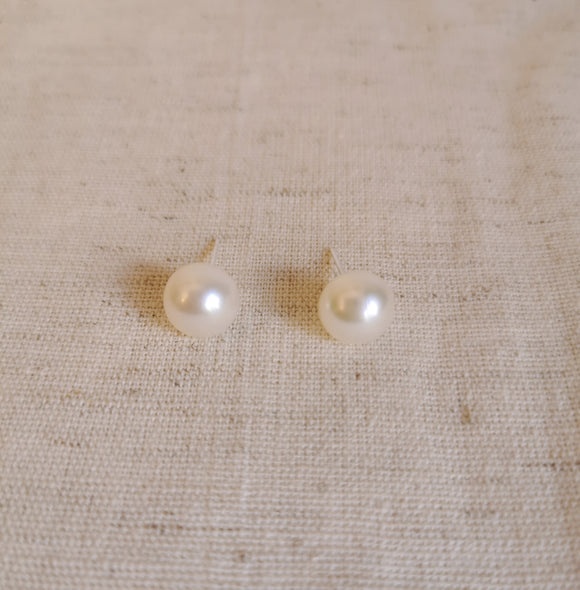 Pearl Stud Earrings 8mm